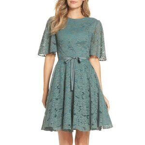Beautiful Gal Meets Glam Knee-Length Harper Green Lace Cocktail Dress Size 6